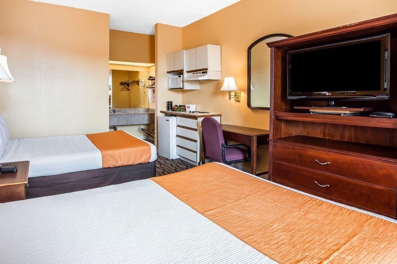 Zainee Inc Budgetel Inn And Suites 奧古斯塔 外观 照片