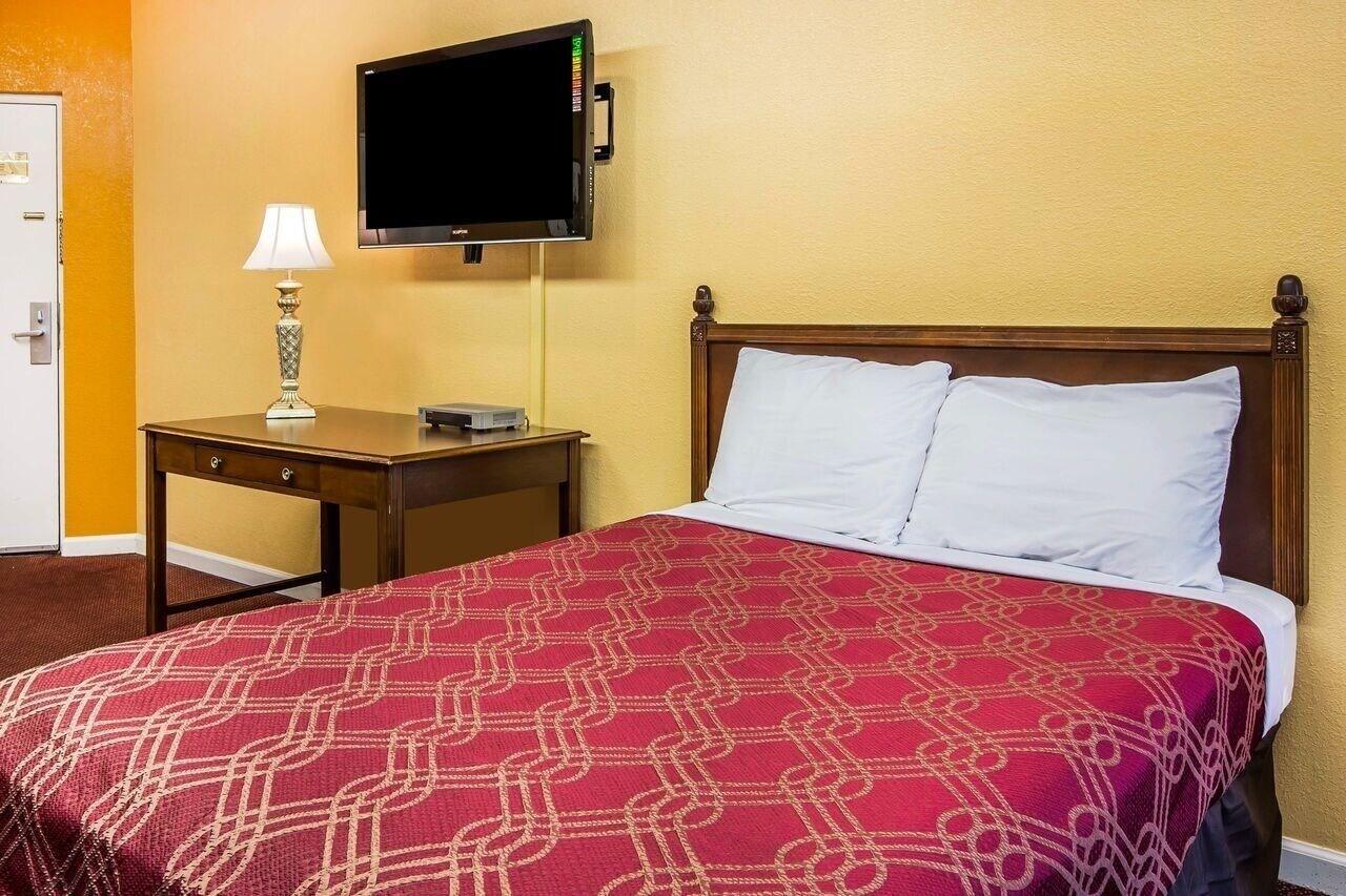 Zainee Inc Budgetel Inn And Suites 奧古斯塔 外观 照片