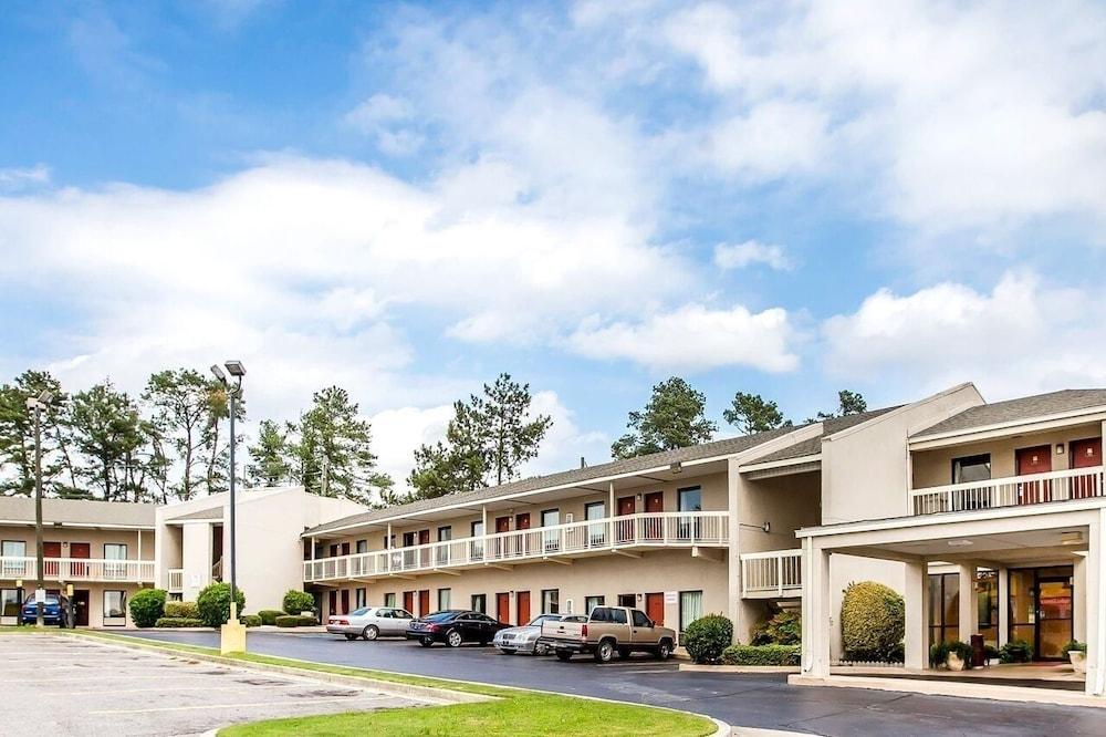 Zainee Inc Budgetel Inn And Suites 奧古斯塔 外观 照片