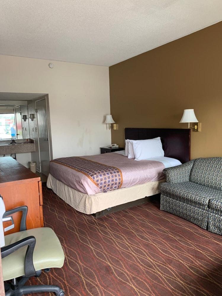 Zainee Inc Budgetel Inn And Suites 奧古斯塔 外观 照片